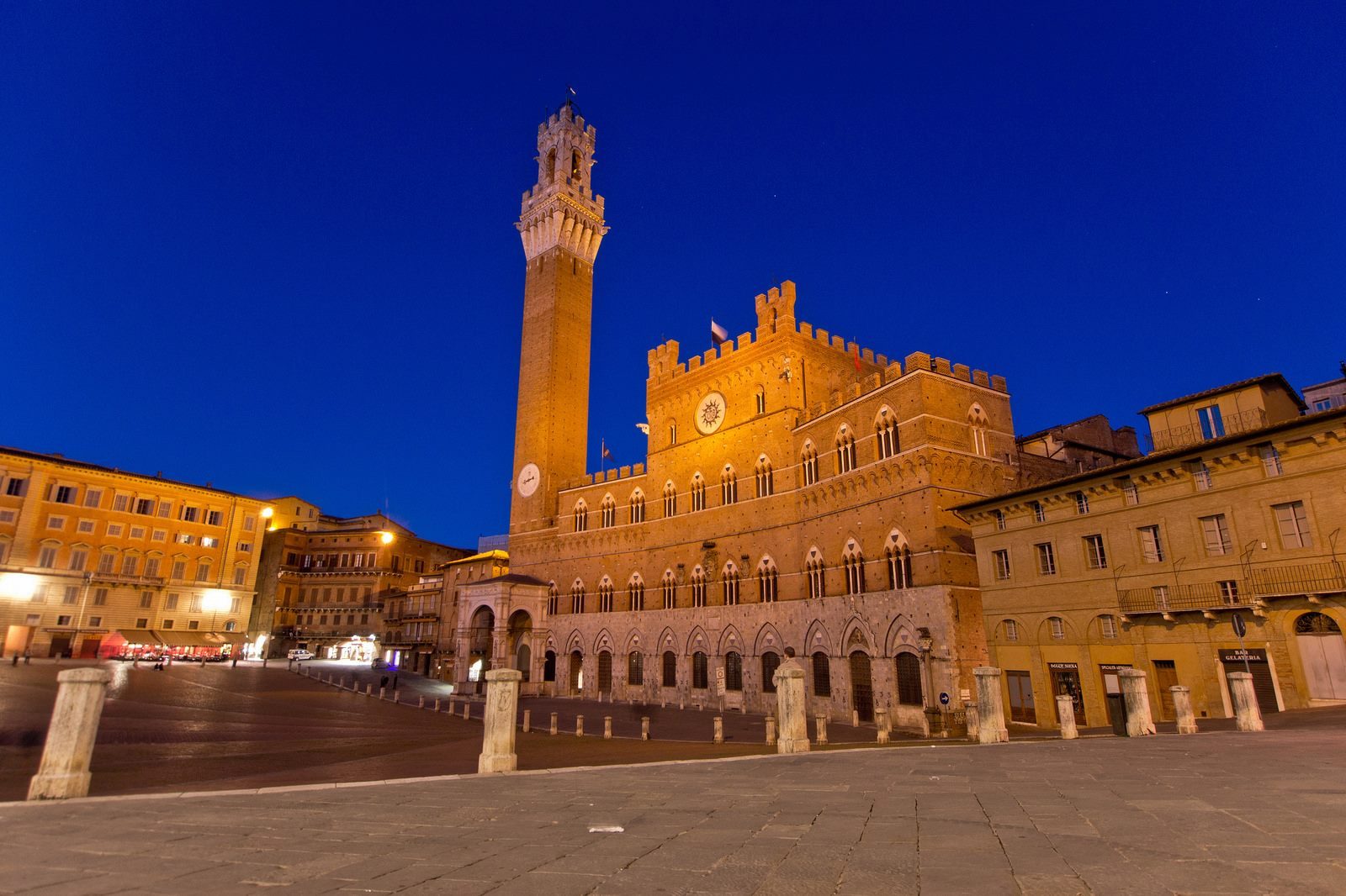 Piazza del Campo Siena at night